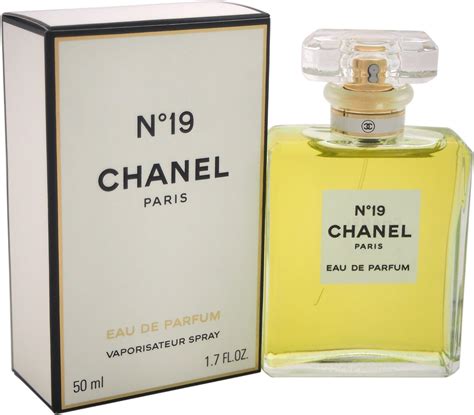 N°19 Eau De Parfum Spray (EDP) 